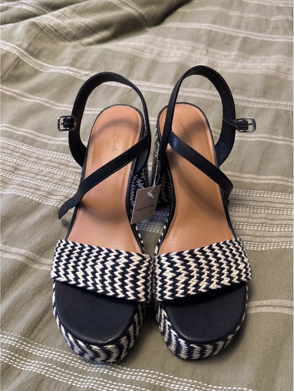 A New Day Black and White Patterned Platform Sandals Espadrilles Size 8.5 NWT